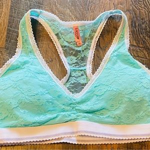 Light green/blue lace fabric bra size medium